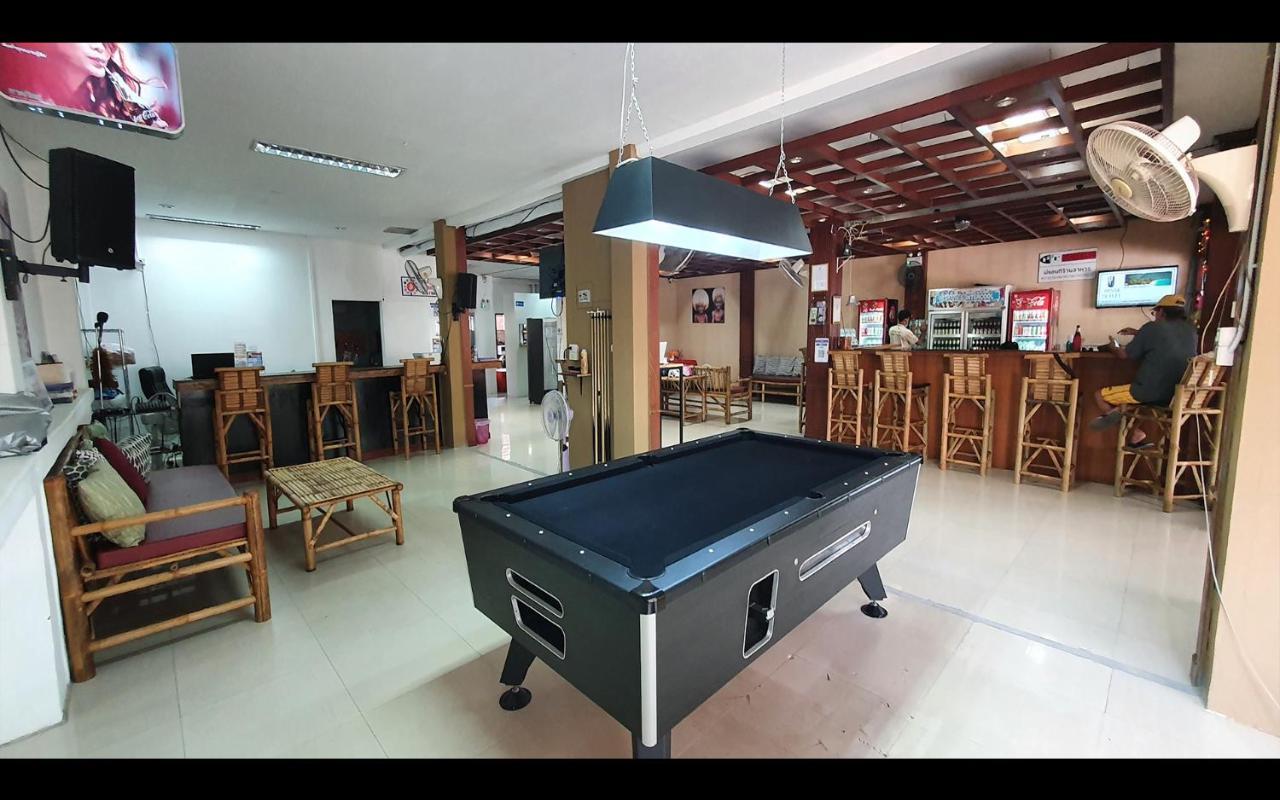 P & T Hostel Плажа Банграк Екстериор снимка