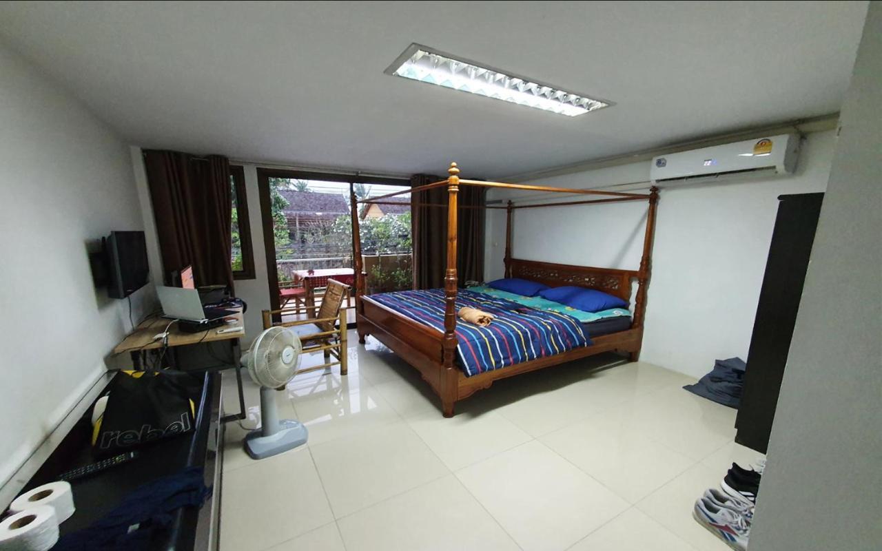 P & T Hostel Плажа Банграк Екстериор снимка