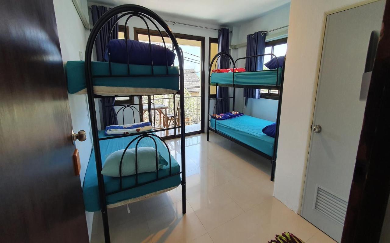 P & T Hostel Плажа Банграк Екстериор снимка