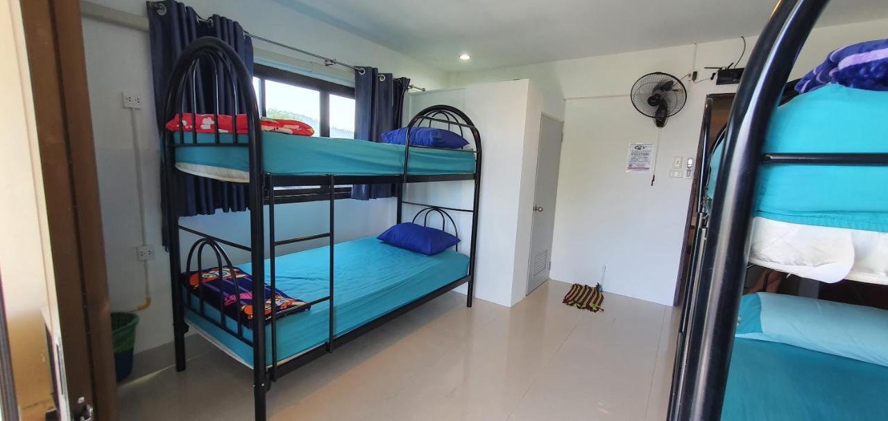 P & T Hostel Плажа Банграк Екстериор снимка