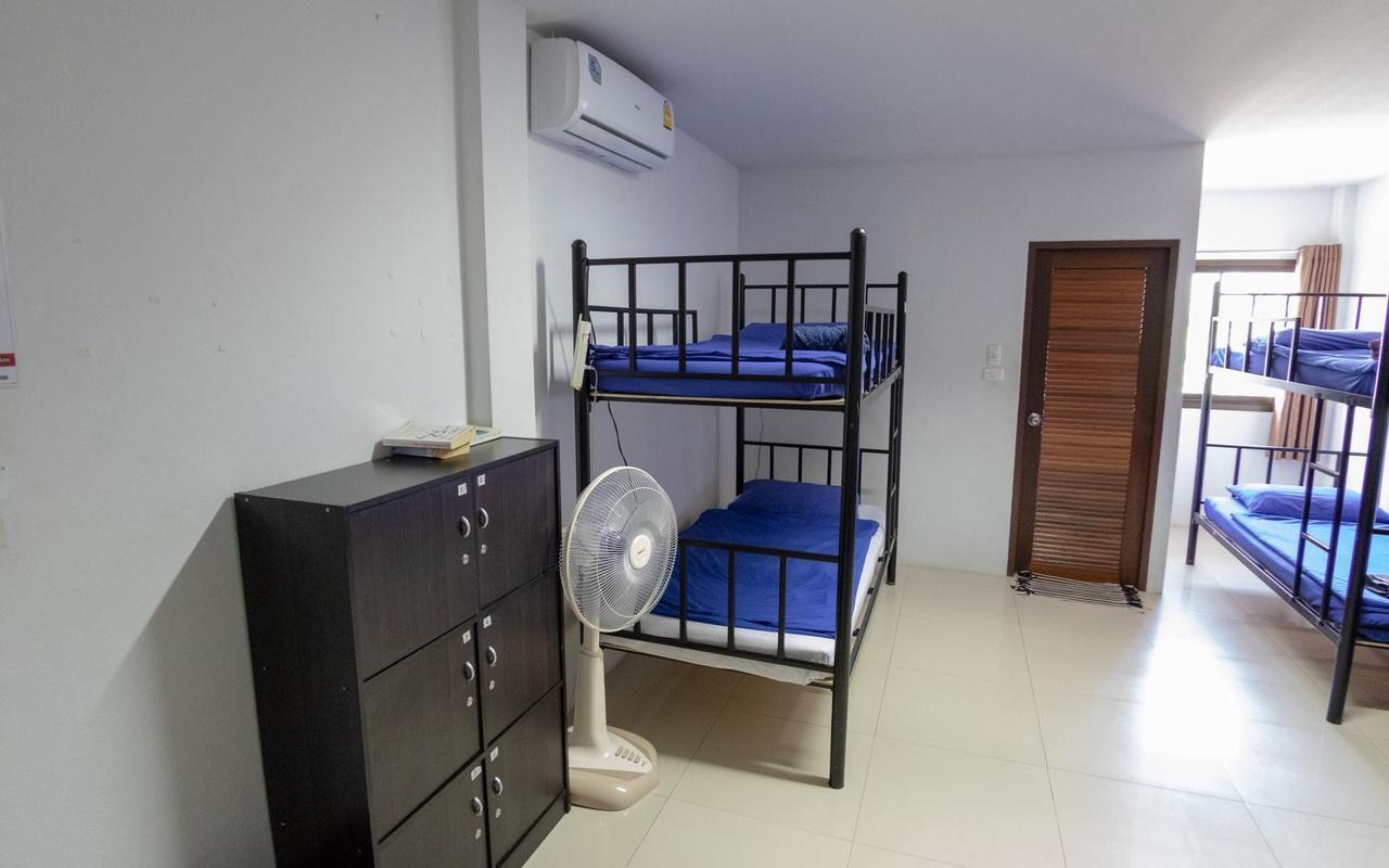 P & T Hostel Плажа Банграк Екстериор снимка