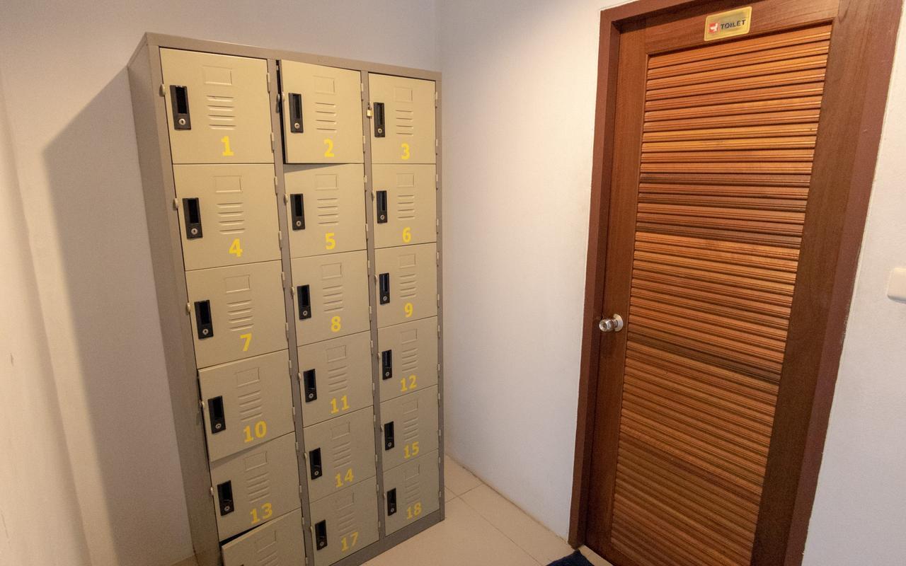 P & T Hostel Плажа Банграк Екстериор снимка
