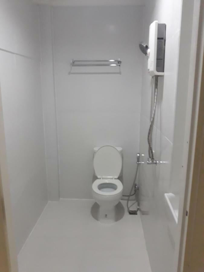 P & T Hostel Плажа Банграк Екстериор снимка