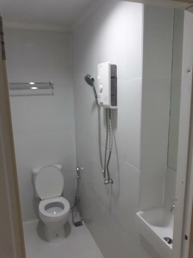 P & T Hostel Плажа Банграк Екстериор снимка